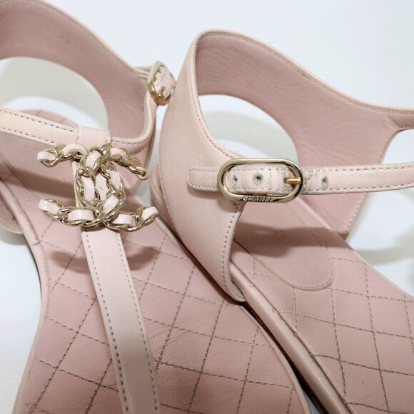 Chanel Quilted Logo 38 Baby Pink Flat T Strap Sandals Chain CC Logo - Picture 11 of 12